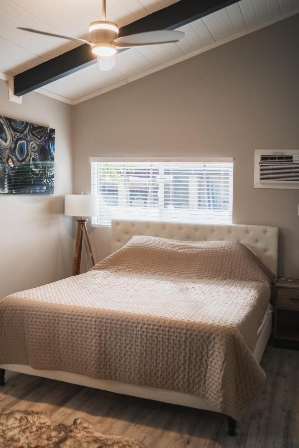 Spacious 2 Bedroom Beach House With King Suite Waianae 외부 사진