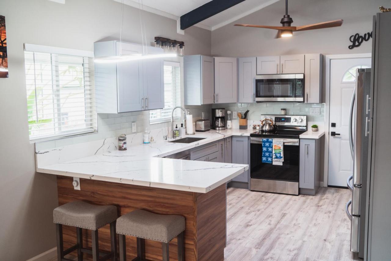 Spacious 2 Bedroom Beach House With King Suite Waianae 외부 사진