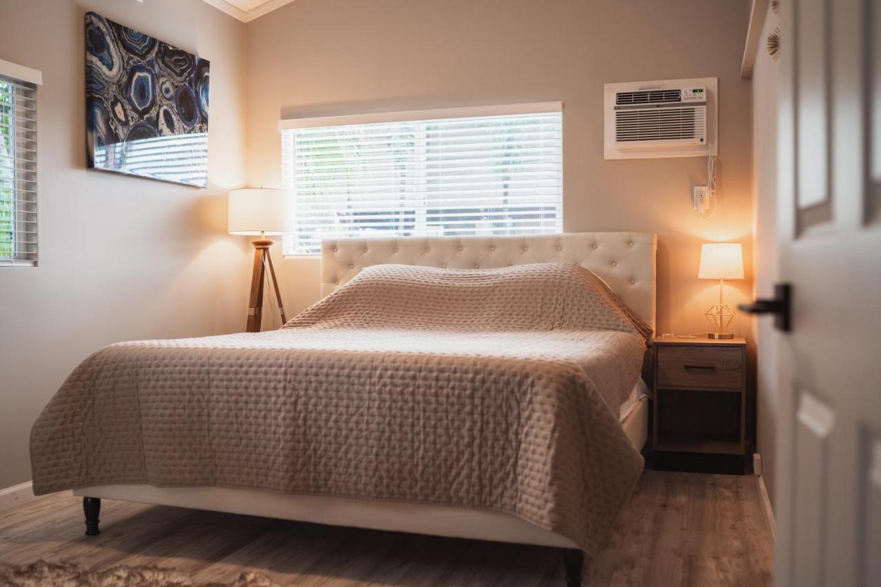 Spacious 2 Bedroom Beach House With King Suite Waianae 외부 사진